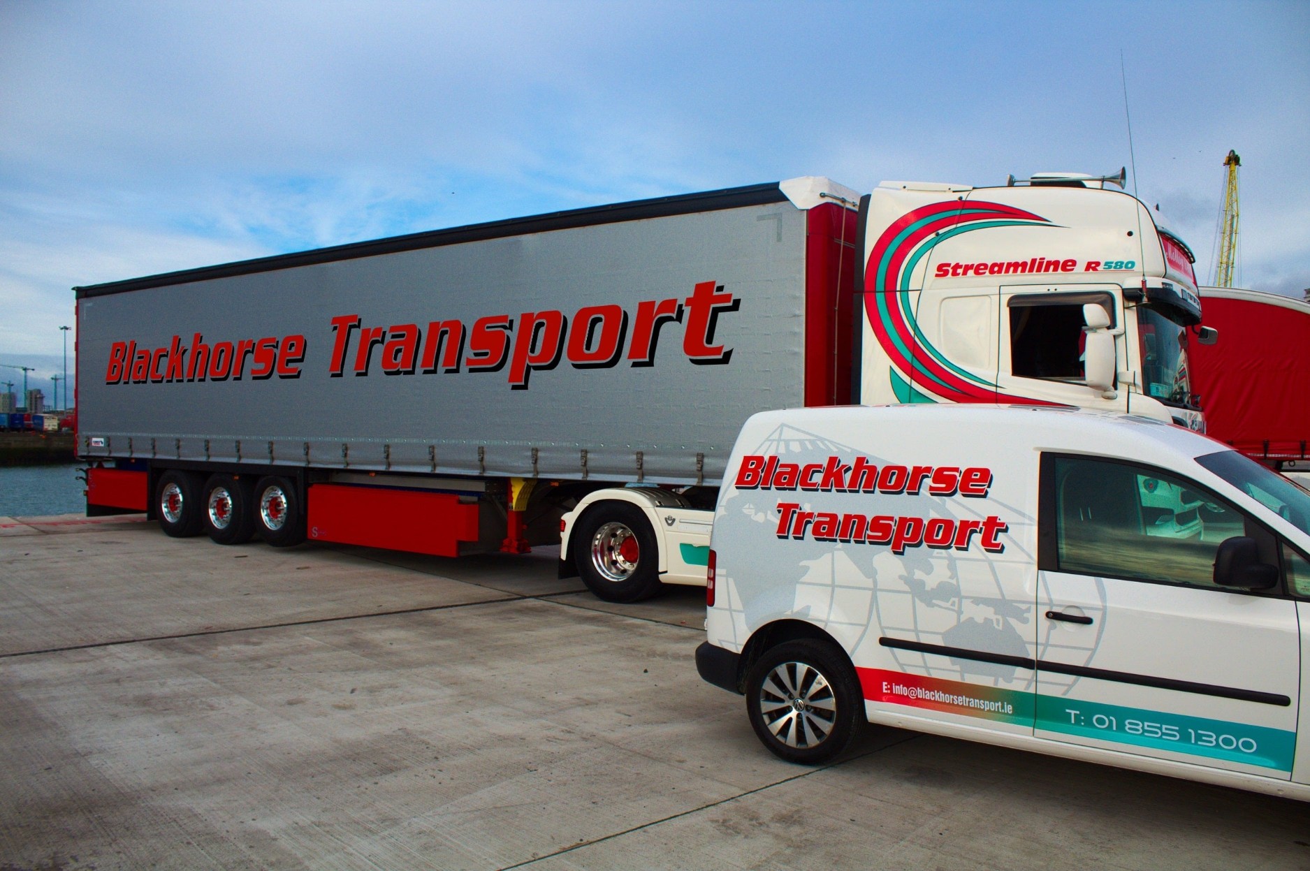 Side-curtains-bulk-transport-trailer