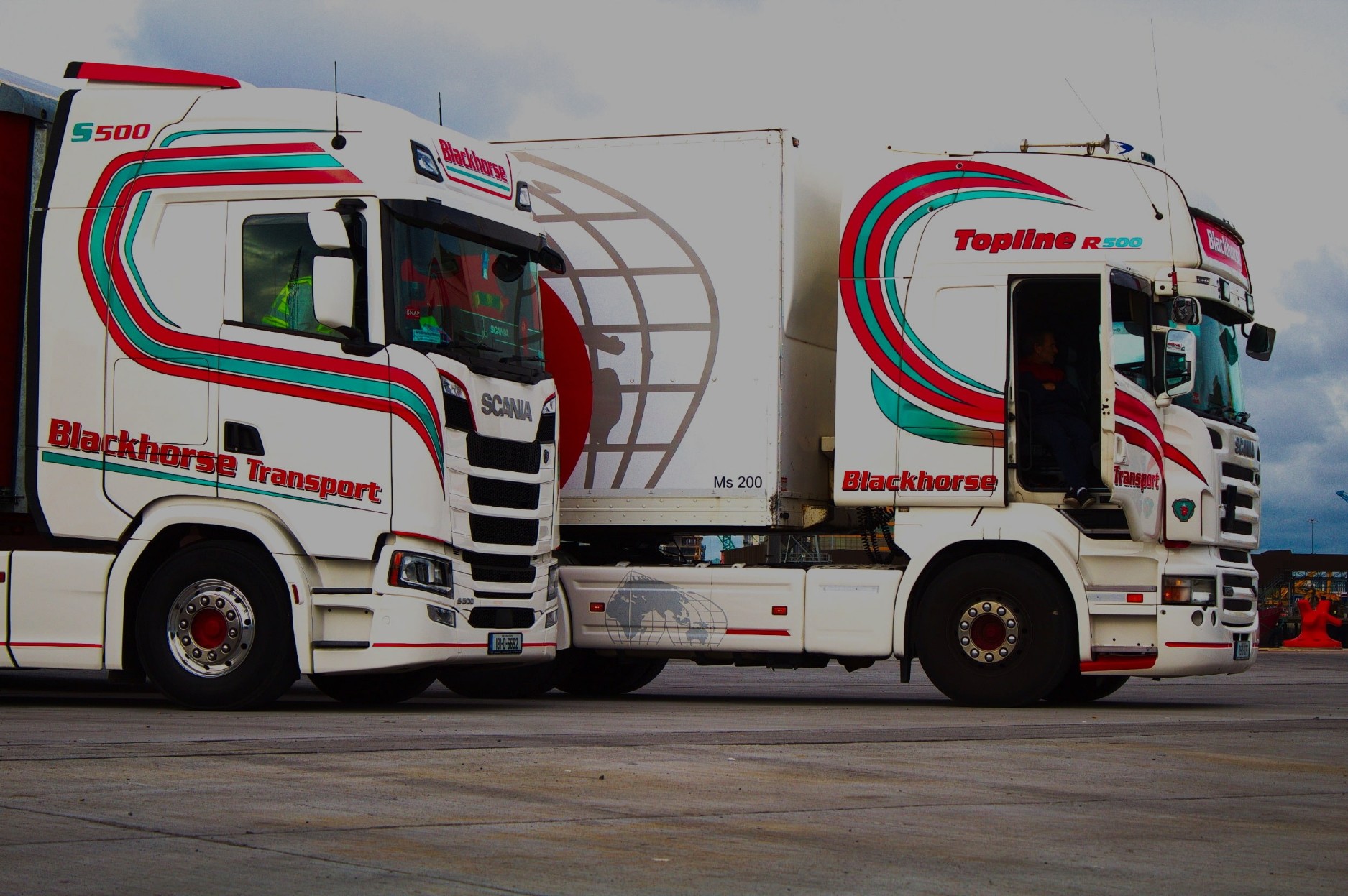 airfreight-curtainsider-trucks